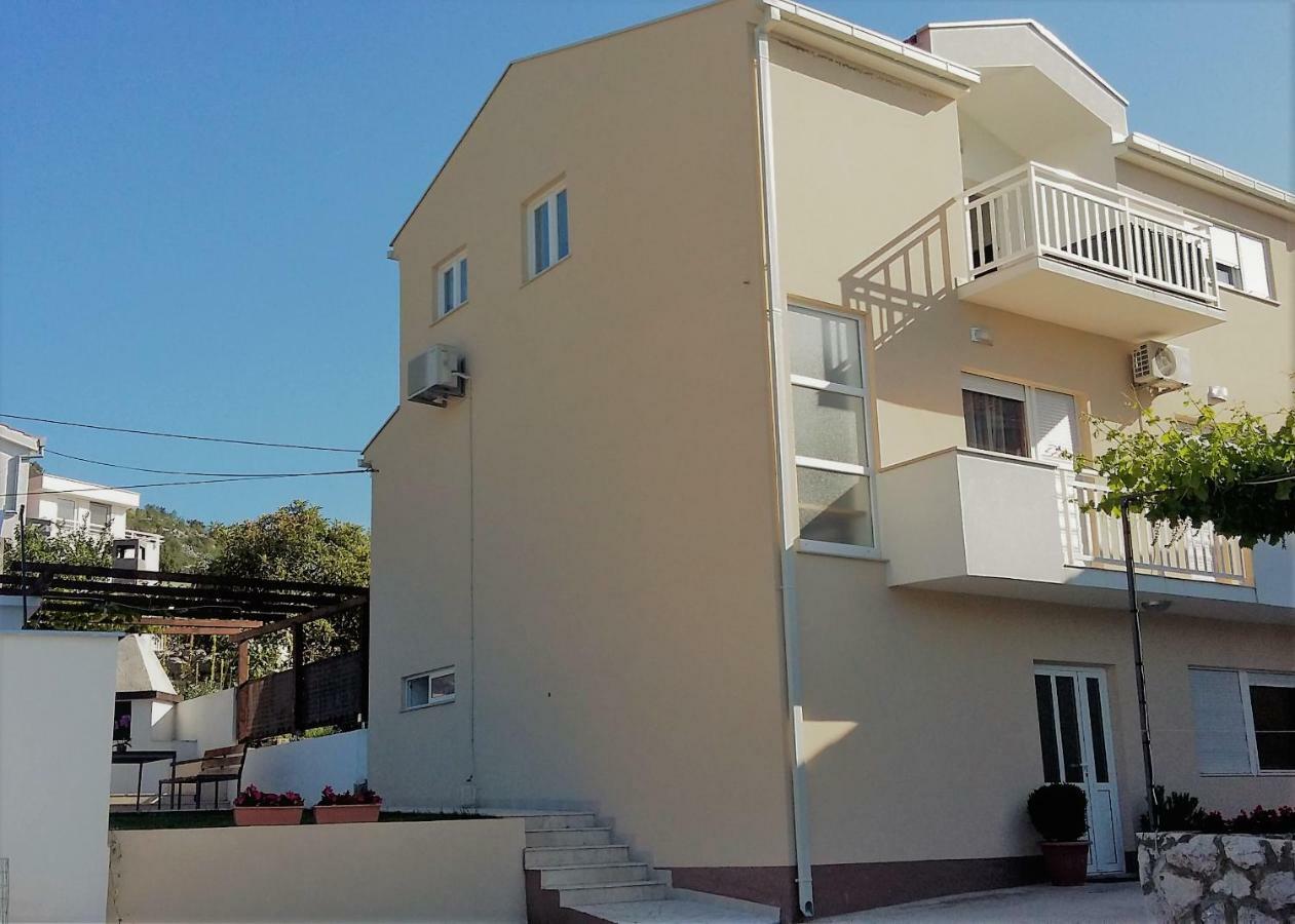 Apartments Villa Judita Blace Exterior photo